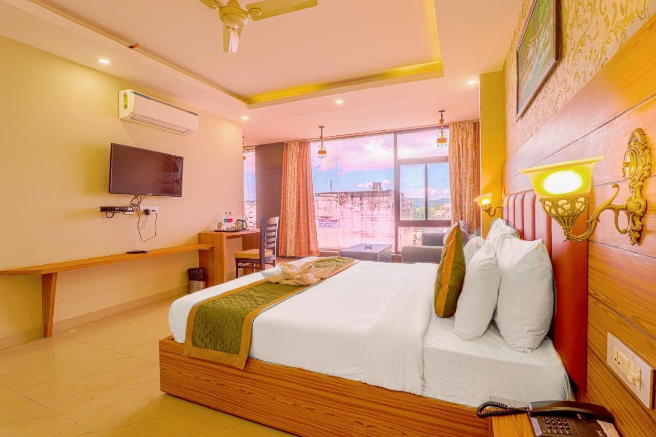 The Glory Hotel Dehradun Extérieur photo